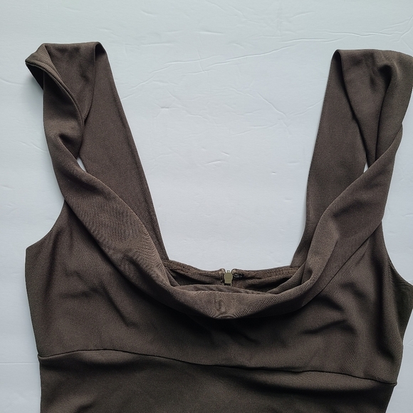 NWT NICOLE MILLER sleeveless midi dress - Picture 6 of 8